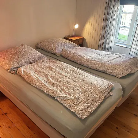 Reetdachhaus Auf Dem Osterdeich Semesterbostad Nordstrand