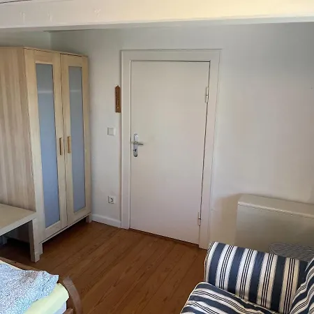 Reetdachhaus Auf Dem Osterdeich Semesterbostad Nordstrand
